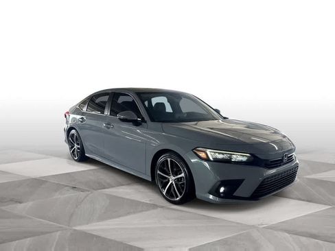 Used 2024 Honda Civic Touring image 2