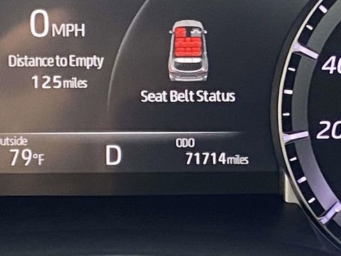 Used 2022 Toyota Highlander XLE image 28