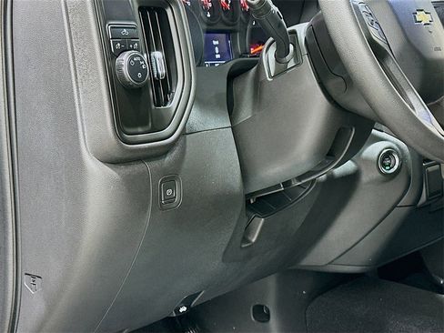Used 2023 Chevrolet Silverado 1500 Custom image 10