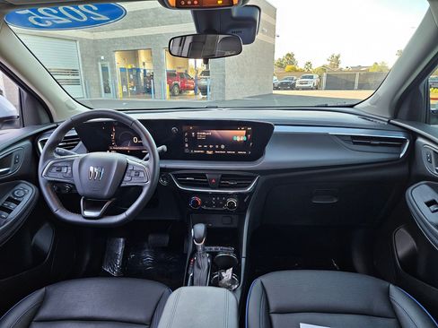 Used 2025 Buick Encore GX Sport Touring w/ Advanced Technology Package image 15