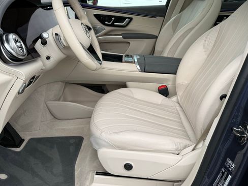 Used 2023 Mercedes-Benz EQS 580 4MATIC SUV image 27