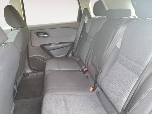 Used 2023 Nissan Rogue SV image 14