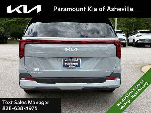 New 2026 Kia Carnival EX FWD image 5