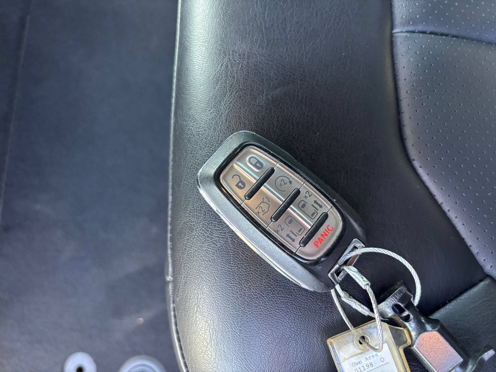 Used 2025 Chrysler Pacifica Select FWD image 26