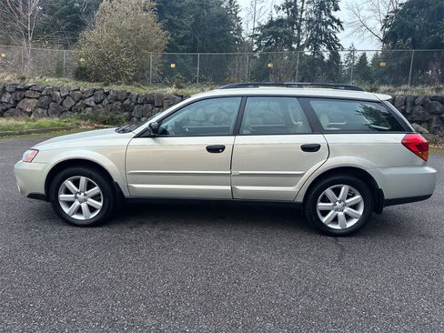 Used 2007 Subaru Outback 2.5i image 2