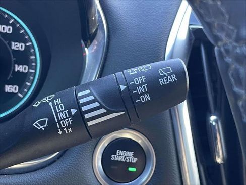 Used 2023 Chevrolet Traverse LT image 23