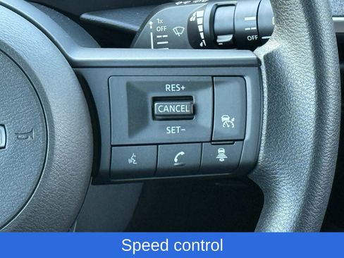 Used 2025 Nissan Kicks SV image 25