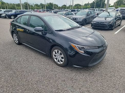 Used 2023 Toyota Corolla LE FWD image 2