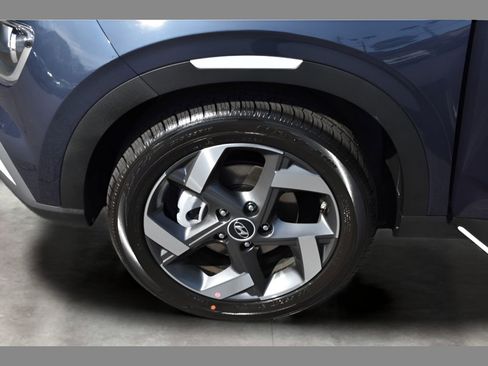New 2026 Hyundai Venue SEL FWD image 8