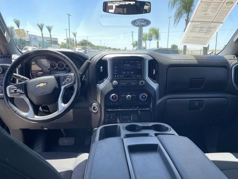 Used 2021 Chevrolet Silverado 1500 LT AWD/4WD image 19