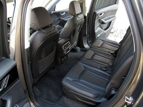 Used 2019 Audi Q7 3.0T Premium Plus w/ Premium Plus Package AWD/4WD image 28