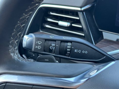 Used 2025 Chevrolet Tahoe Z71 image 35