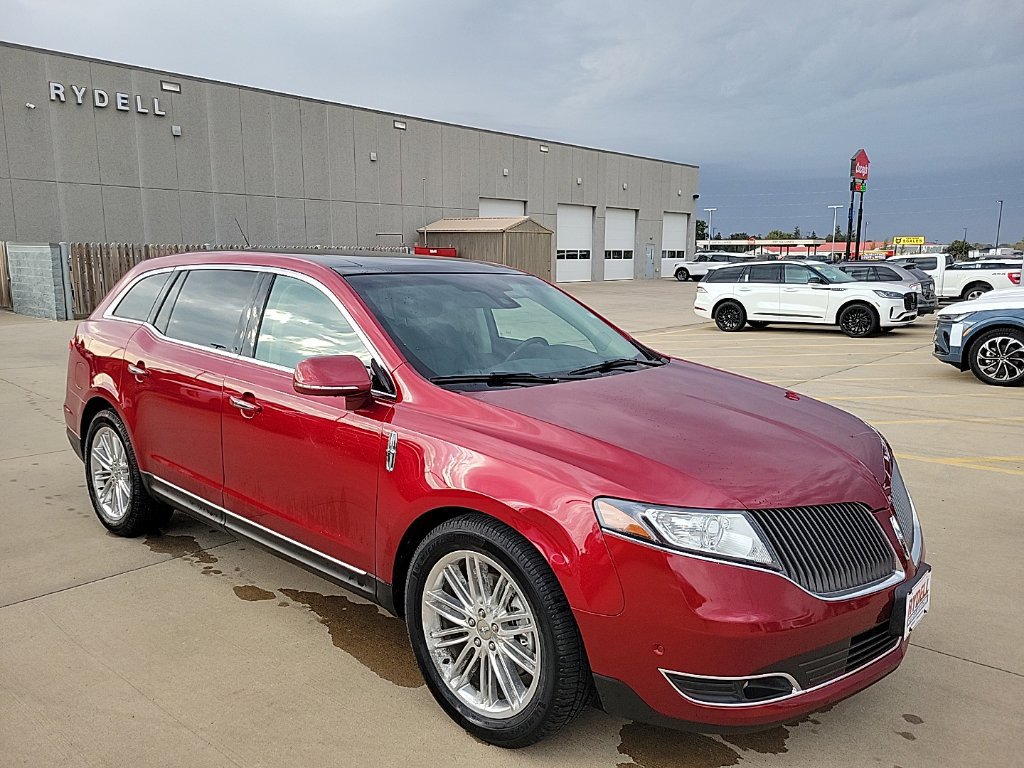 Used 2015 Lincoln MKT AWD w/ Equipment Group 201A image 1