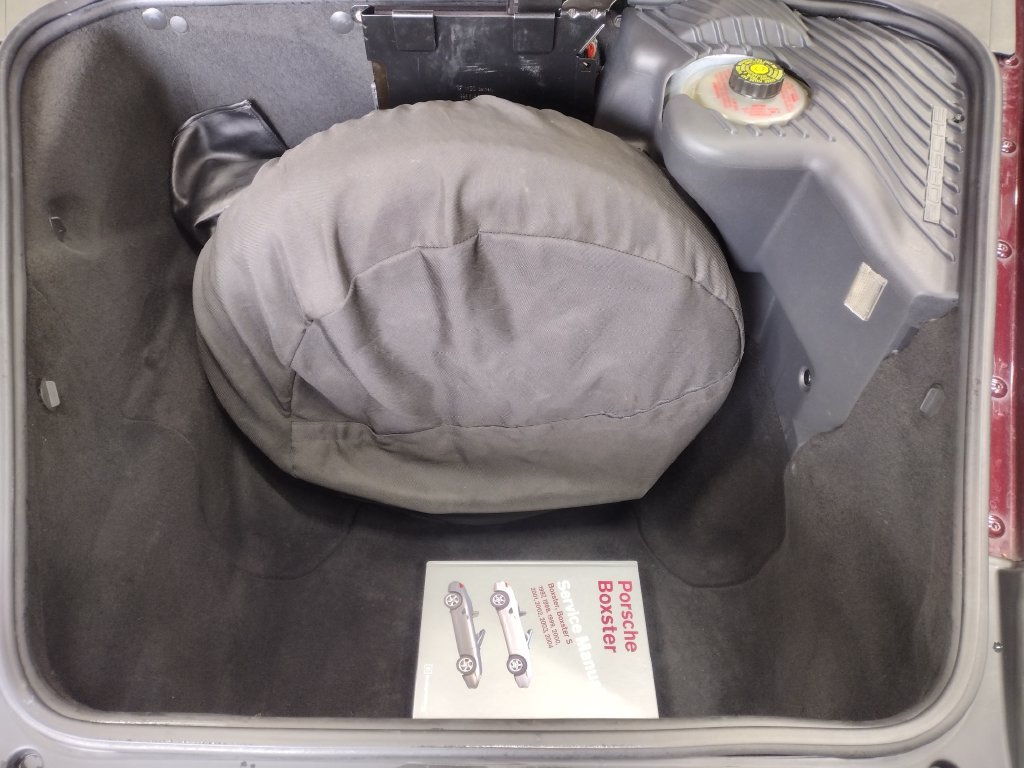 Used 2004 Porsche Boxster RWD image 8