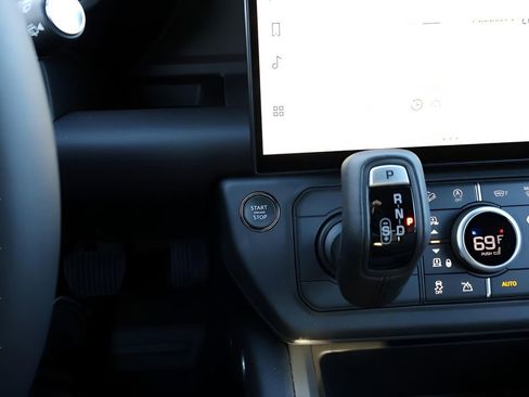 New 2026 Land Rover Defender 110 X-Dynamic SE AWD/4WD image 27