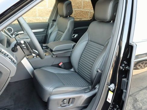 Certified 2024 Land Rover Discovery Dynamic SE AWD/4WD image 11
