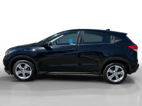 Used 2018 Honda HR-V LX image 2