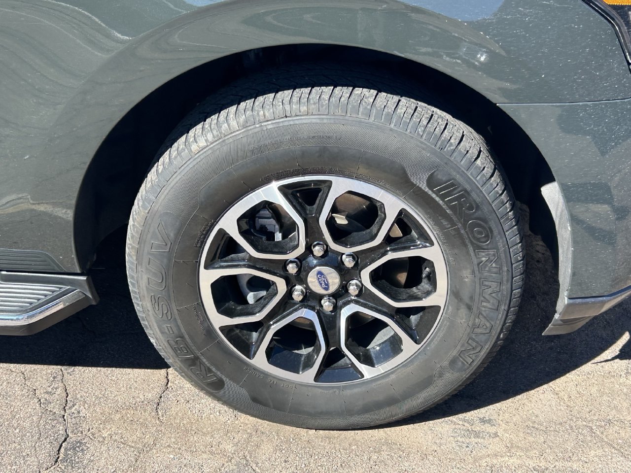 Used 2023 Ford Expedition XLT RWD image 6