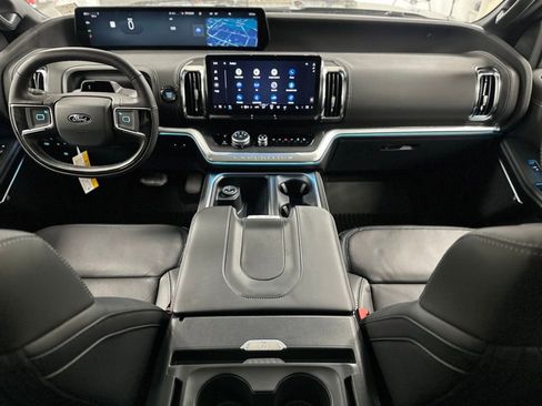 New 2025 Ford Expedition Platinum w/ Stealth Appearance Package image 4