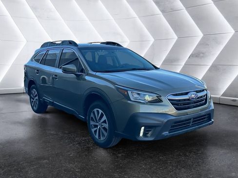 Used 2020 Subaru Outback Premium image 1
