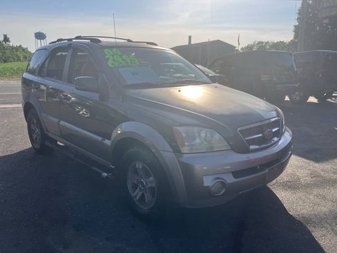 Used 2004 Kia Sorento EX AWD/4WD image 5