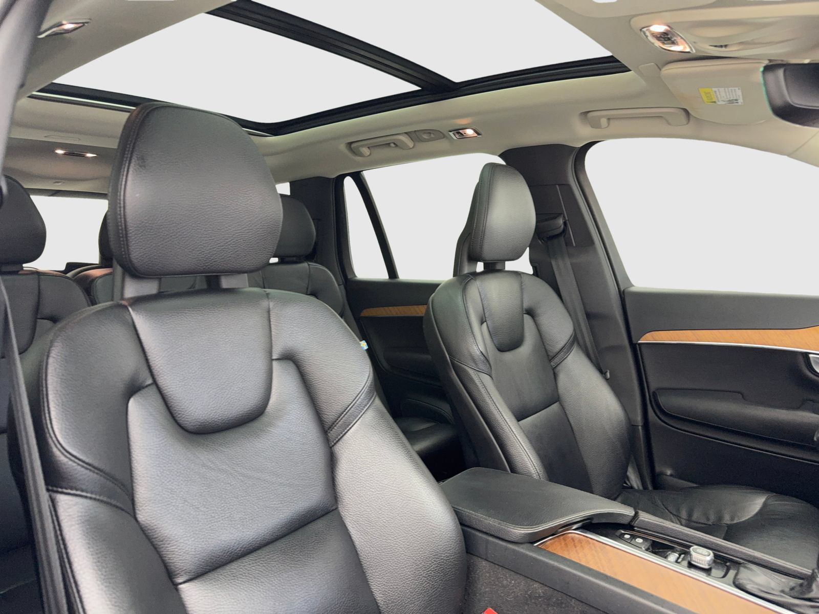 Used 2021 Volvo XC90 T6 Momentum w/ Advanced Package AWD/4WD image 40