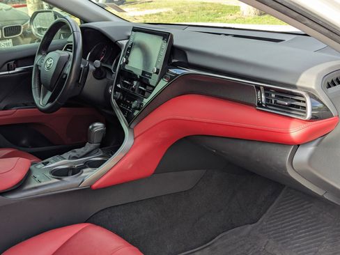 Used 2022 Toyota Camry XSE image 29