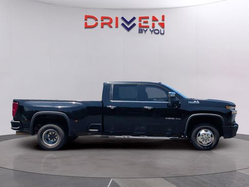 Used 2020 Chevrolet Silverado 3500 High Country w/ LPO, Hitch Package AWD/4WD image 6