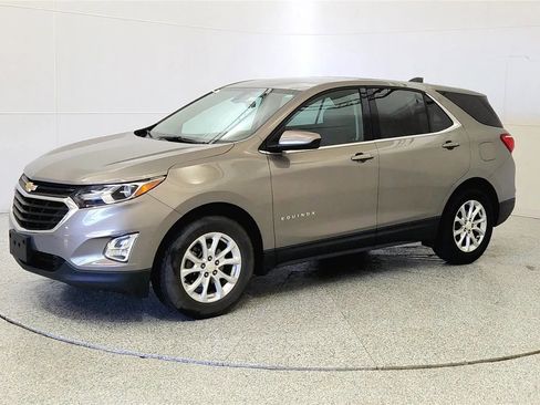 Used 2019 Chevrolet Equinox LT FWD image 3