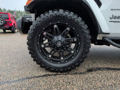 Used 2022 Jeep Wrangler Unlimited Sahara w/ Cold Weather Group AWD/4WD image 26