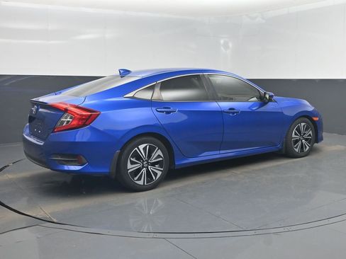 Used 2018 Honda Civic EX-T image 3
