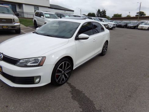 Used 2013 Volkswagen Jetta GLI Autobahn FWD image 33