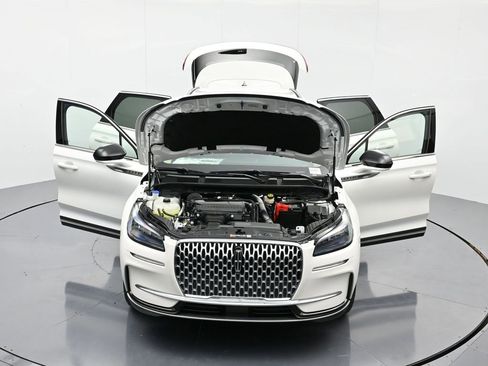 New 2026 Lincoln Corsair Premiere image 44