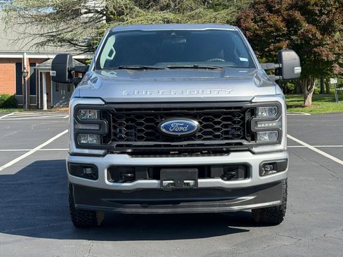 Used 2023 Ford F250 XL w/ STX Appearance Package AWD/4WD image 3