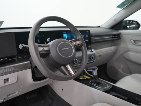 Used 2024 Hyundai Kona SE AWD/4WD image 23
