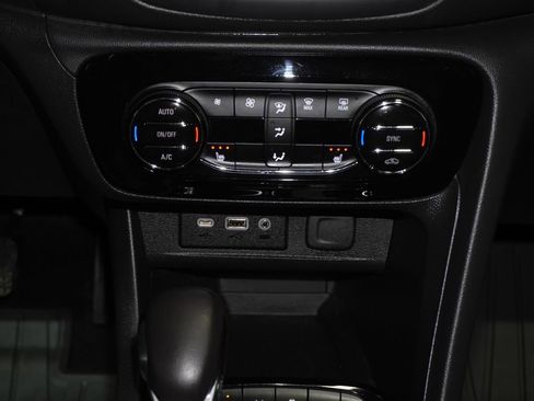 Used 2023 Buick Encore GX Select w/ Experience Buick Package AWD/4WD image 19