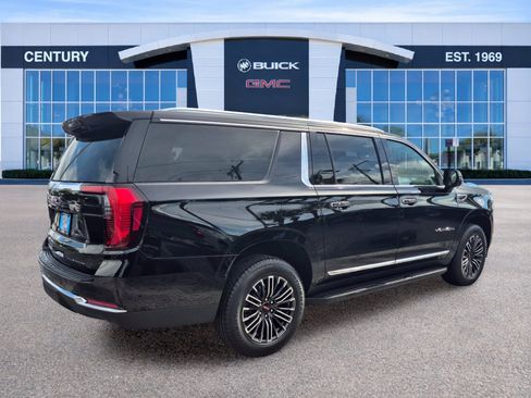 Used 2025 GMC Yukon XL Elevation RWD image 4