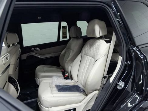New 2027 BMW X7 xDrive40i w/ M Sport Package AWD/4WD image 27