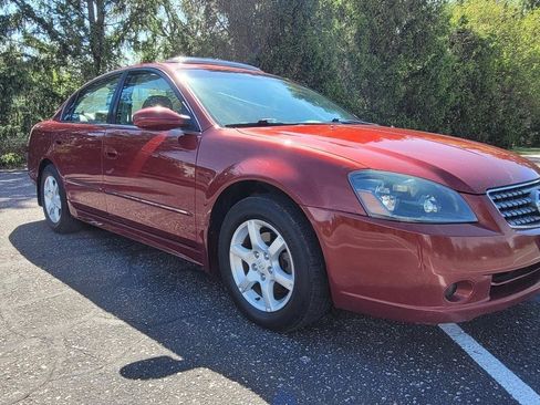 Used 2005 Nissan Altima 3.5 SL FWD image 4