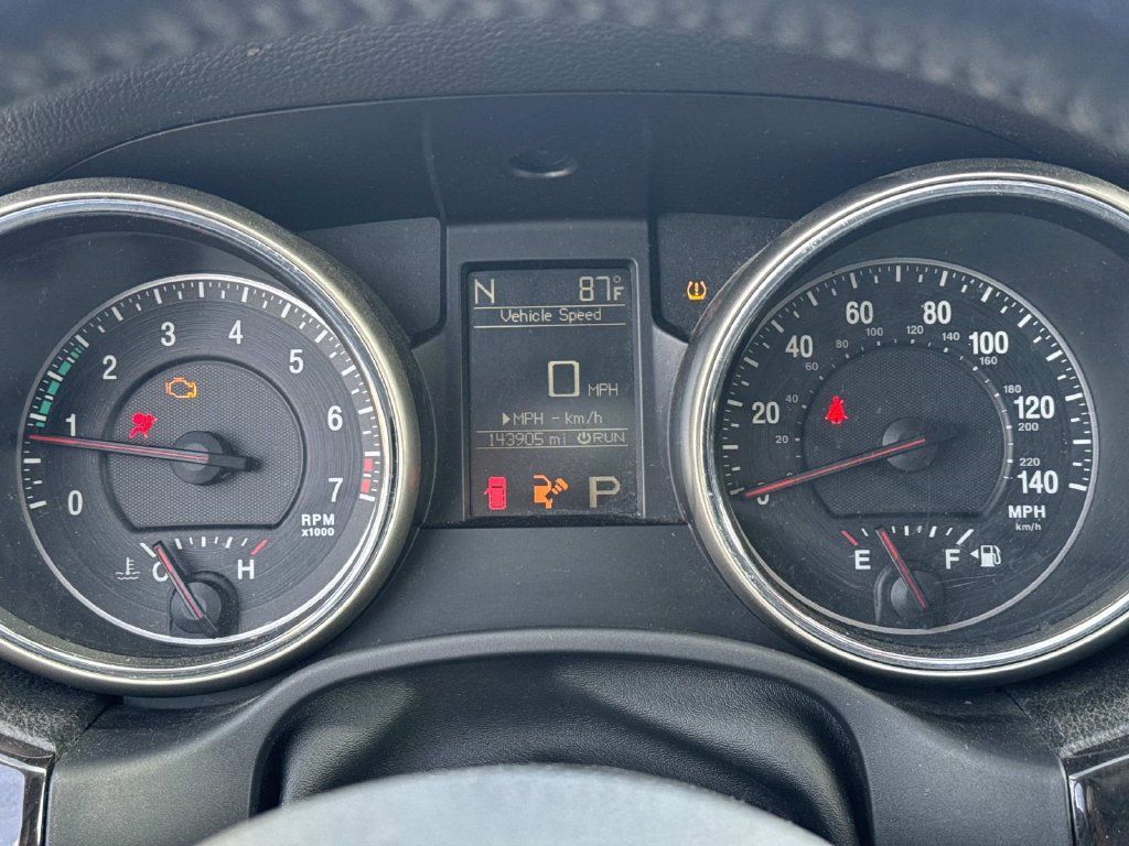 Used 2011 Jeep Grand Cherokee Laredo RWD image 11