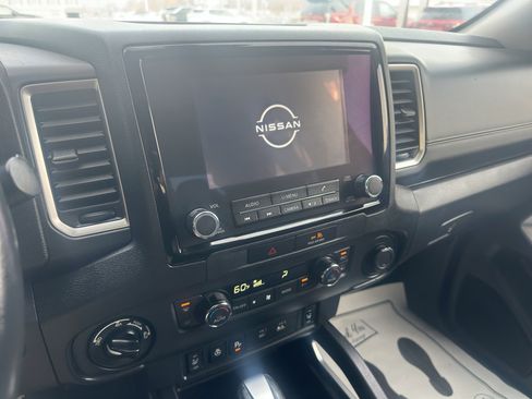 Used 2023 Nissan Frontier SV w/ SV Convenience Package image 16