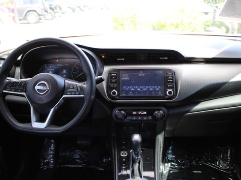 Used 2022 Nissan Kicks SV FWD image 23