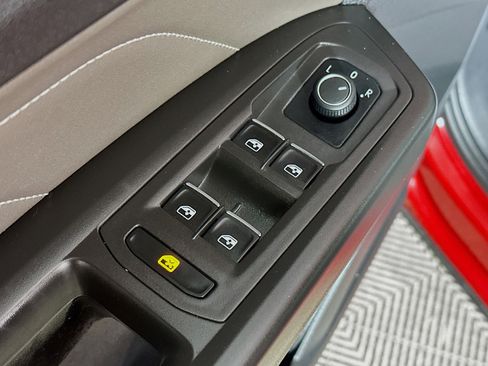 Used 2023 Volkswagen Atlas SE image 17