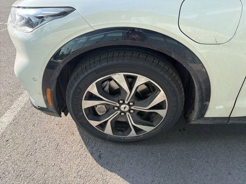 Used 2021 Ford Mustang Mach-E Premium image 24