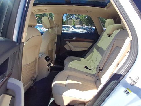 Used 2023 Audi Q5 2.0T Premium w/ Convenience Package AWD/4WD image 26