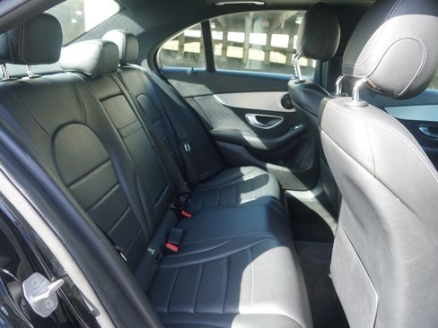Used 2018 Mercedes-Benz C 300 4MATIC Sedan image 39