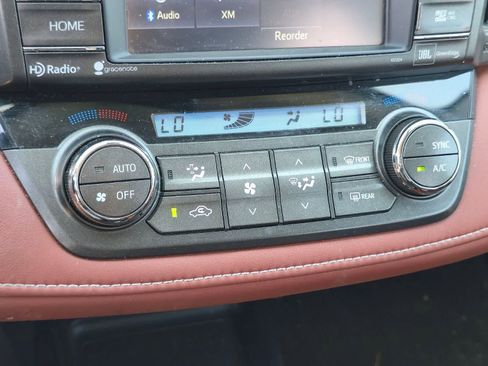 Used 2015 Toyota RAV4 Limited w/ Technology Package FWD image 13