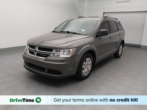 Used 2019 Dodge Journey SE FWD image 1