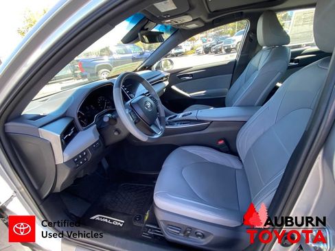 Certified 2019 Toyota Avalon Limited w/ Advanced Safety Package FWD image 33