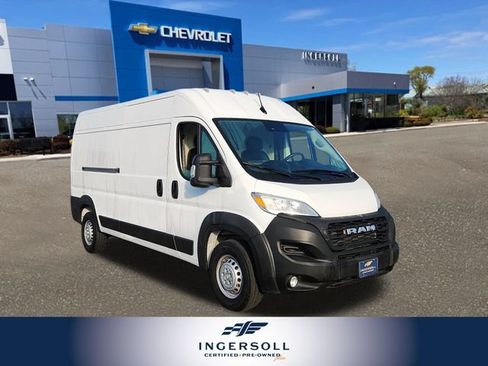 Used 2025 RAM ProMaster 2500 w/ Convenience Group FWD image 1